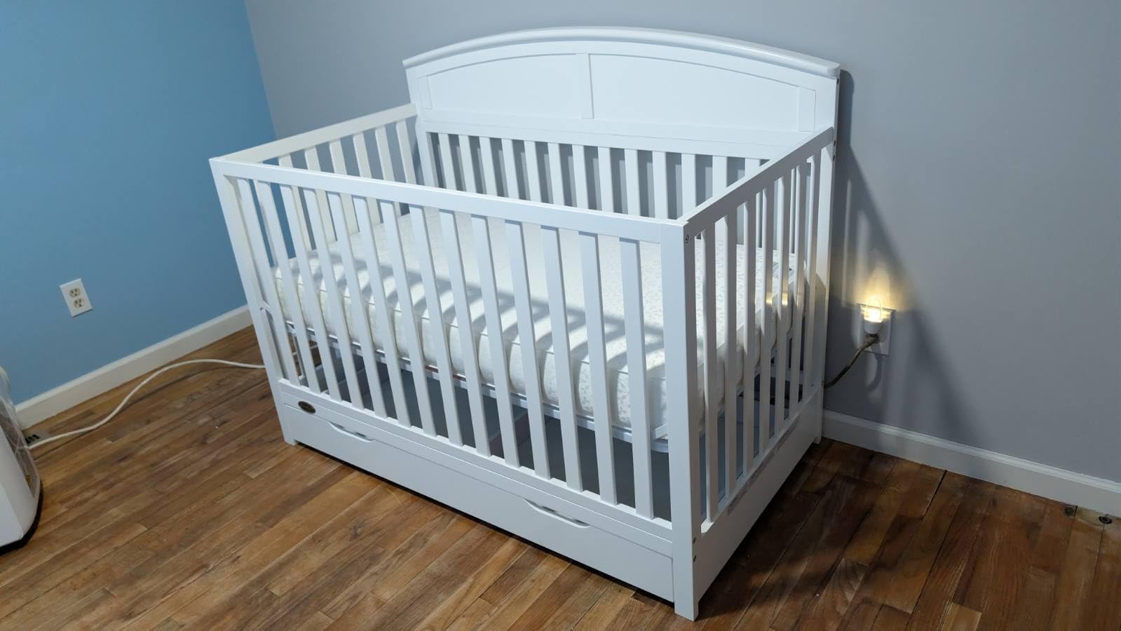 Dream On Me Storybrooke Convertible Baby Crib with Storage Drawer, Pebble G customer photo 1