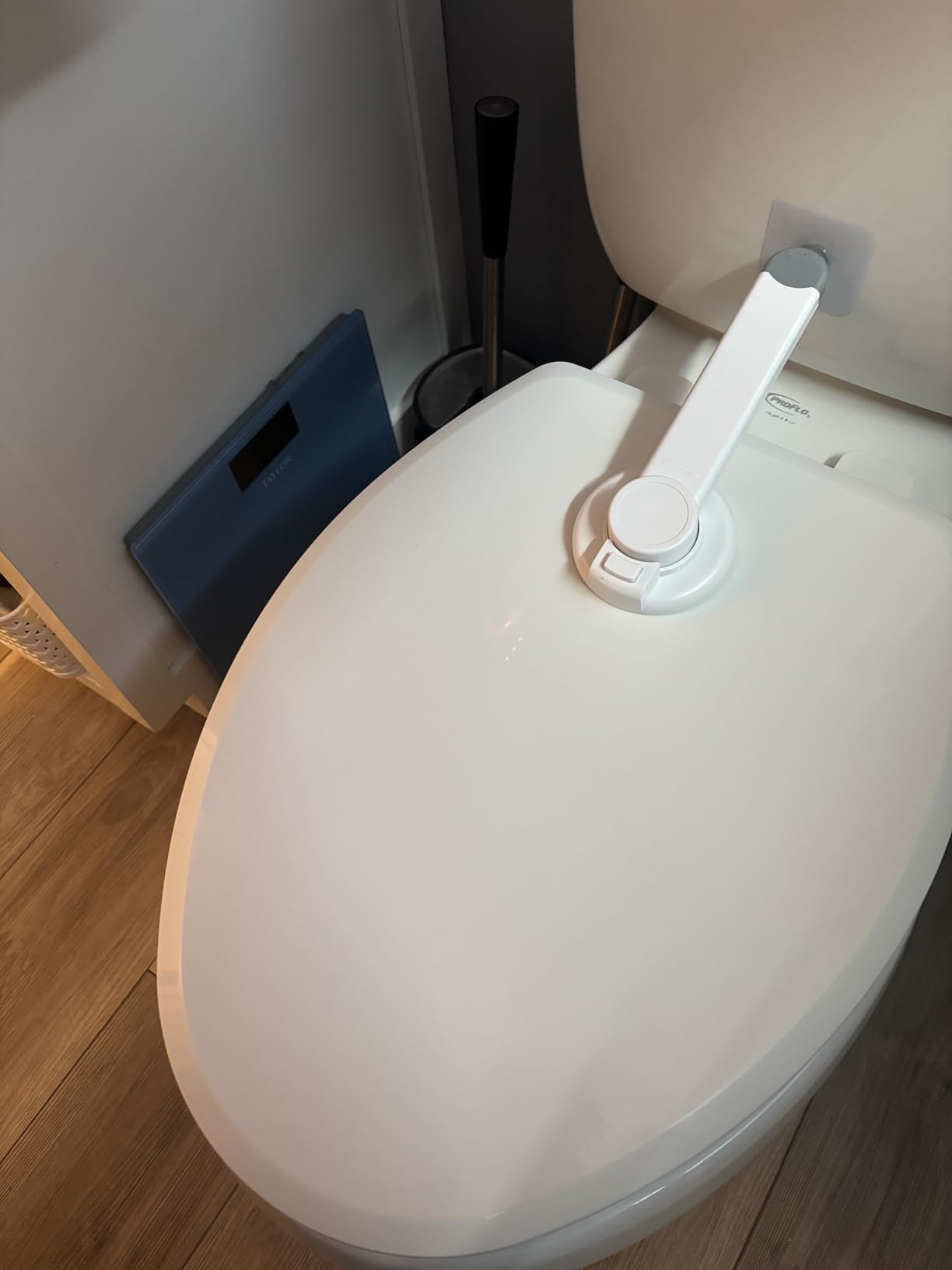 Mars Baby Child Safety Toilet Seat Lock - Easy to Install and Use Toilet Lock, Baby Proof Your Bathroom - Easy Install No Tools Needed - Fits Most Toilets - 1 Pack customer photo 2
