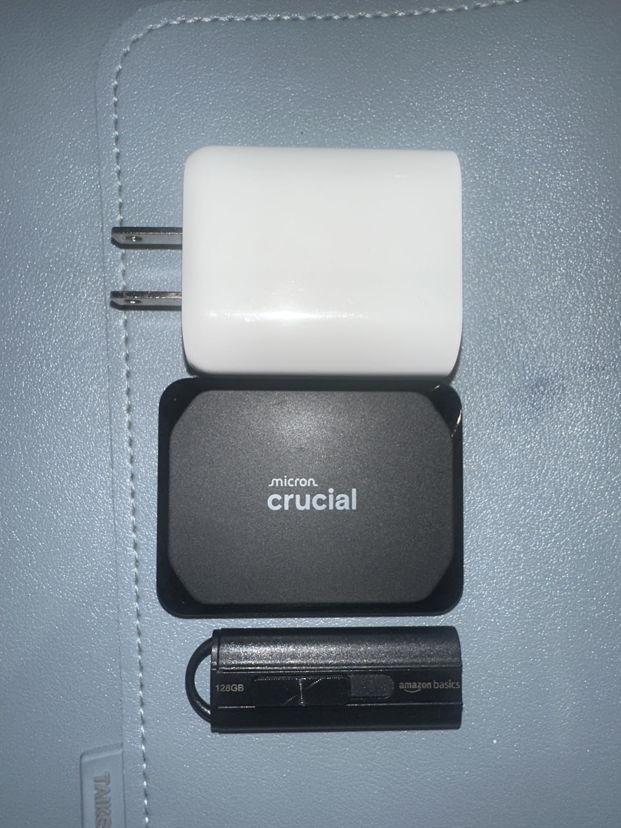 Crucial X9 2TB Portable SSD, Up to 1050MB/s, USB 3.2 USB-C, External Solid State Drive, Compatible with Windows, Mac, & Android, Reliable Storage for Games, Files, & Backups, Black - CT2000X9SSD902 customer photo 2