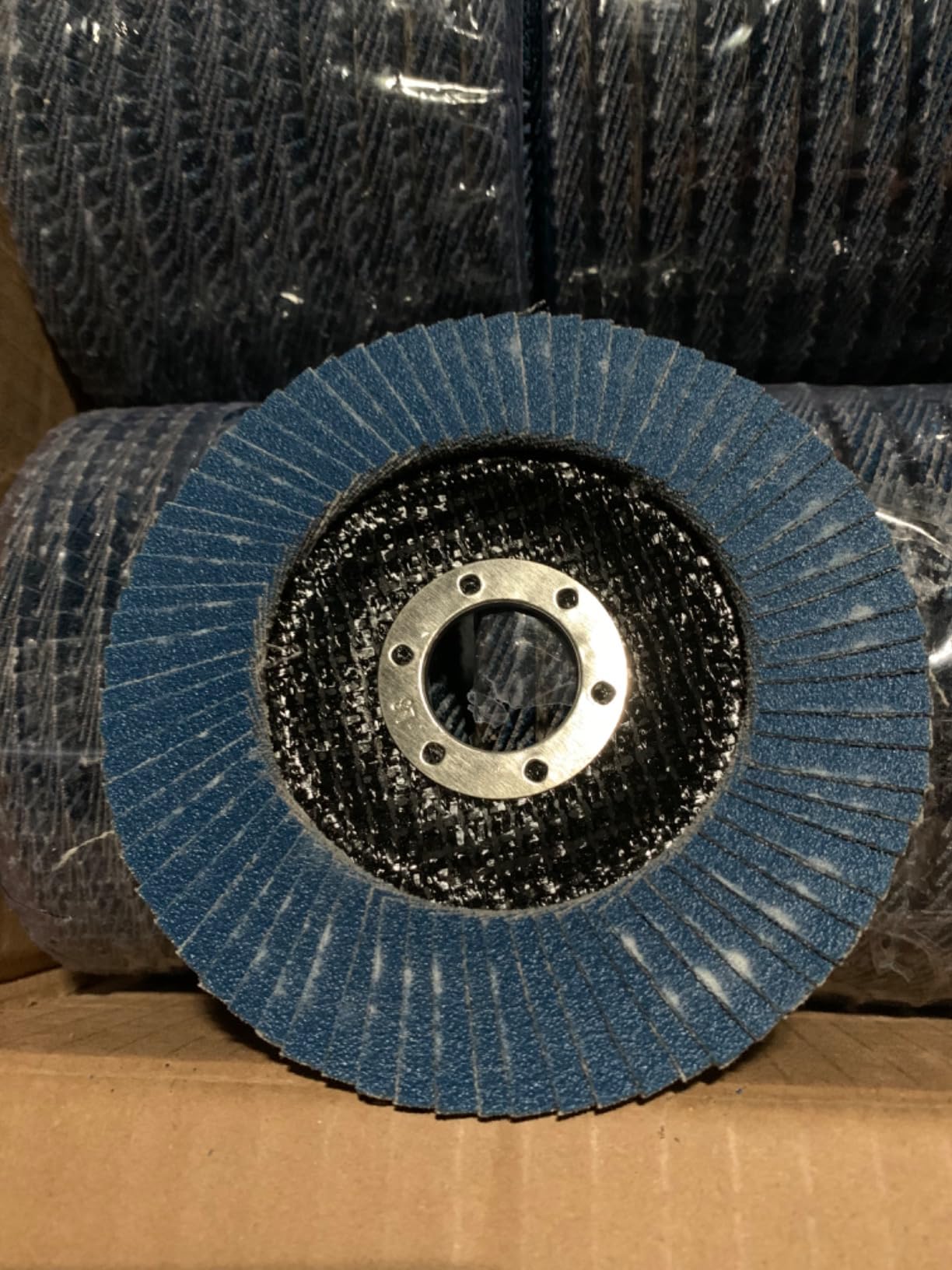 40 Pack Flap Discs 4 1/2 for Angle Grinder Sanding Disc - Trivd Frol 40/60/80/120 Grit T29 Flap Disc, 7/8 Inch Zirconia Abrasive Grinding Wheel Disc for Metal, Wood, Stainless Steel Finishing customer photo 1