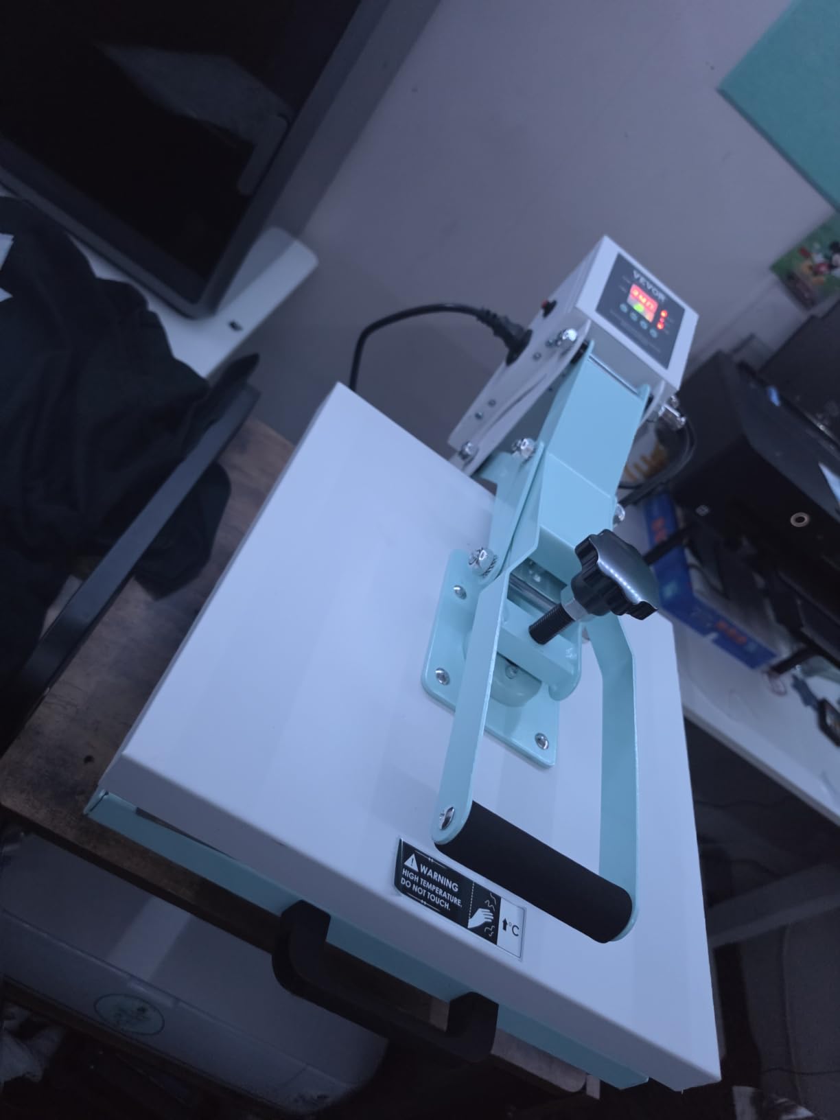 VEVOR 3-in-1 Auto Hat Heat Press Machine for Caps, No Crease, Orange&Black customer photo 1