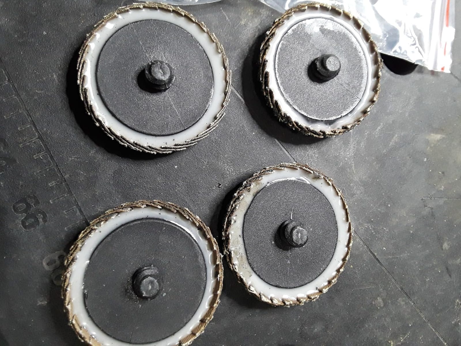 Sbestily 13PC Mixed Curved Flap Disc 2 Inch Die Grinder Sanding Discs Kit customer photo 1