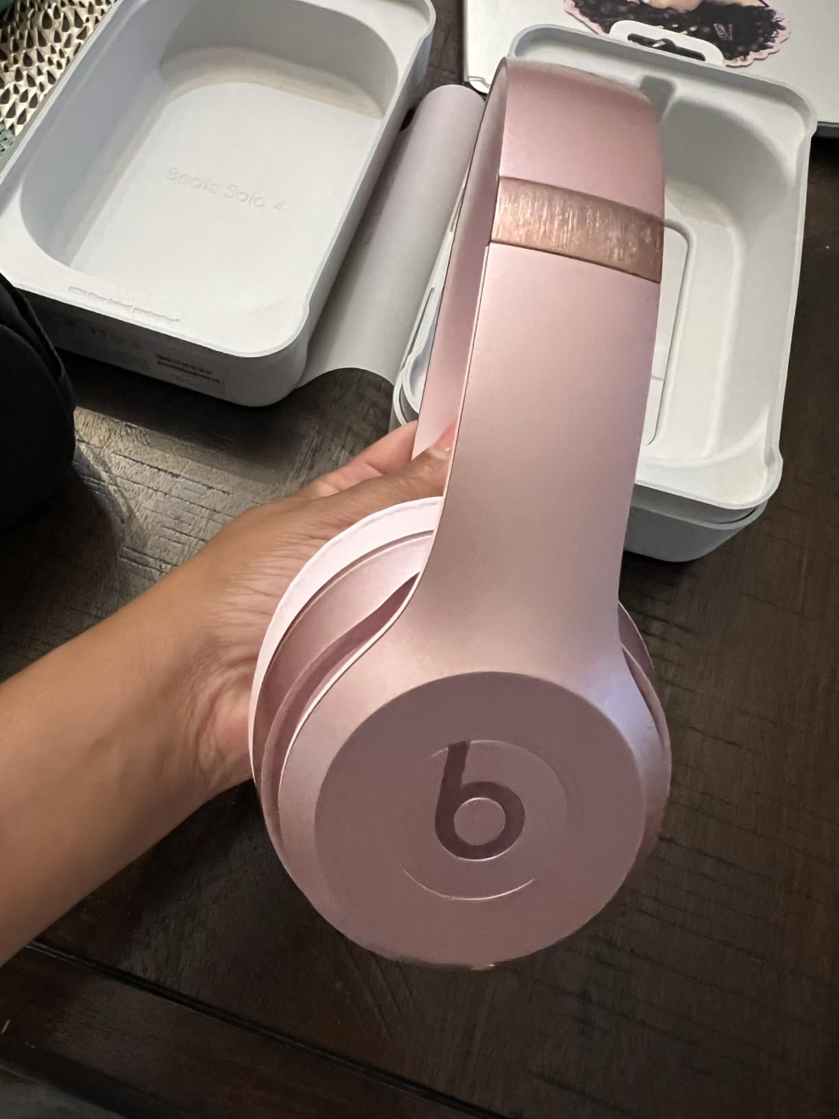 Beats Solo 4 - Wireless On-Ear Bluetooth Headphones, Up to 50-Hour Battery Life, Ultra-Lightweight Comfort, Powerful and Balanced Sound, Apple & Android Compatible - Matte Black customer photo 1