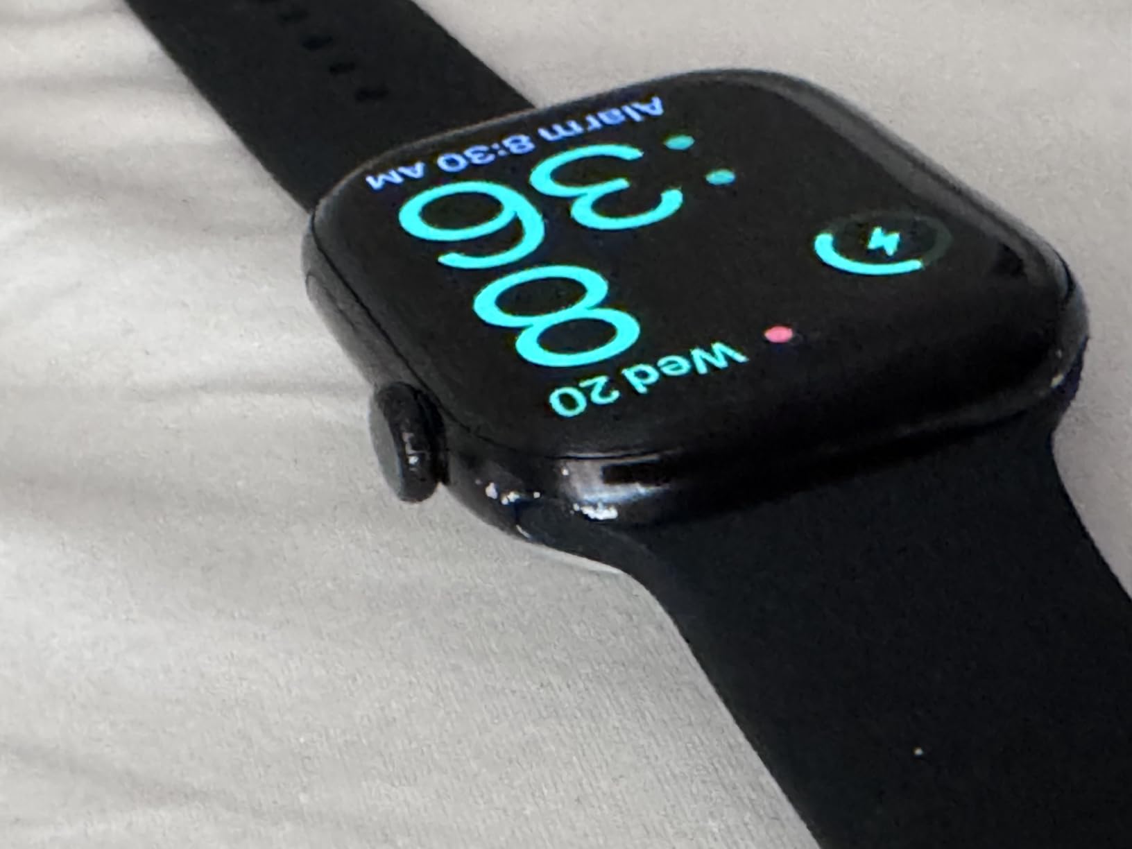 Apple Watch Series 10 [GPS + Cellular, 42mm] - Jet Black Aluminum Case with Black Sport Band, S/M (Renewed) customer photo 2