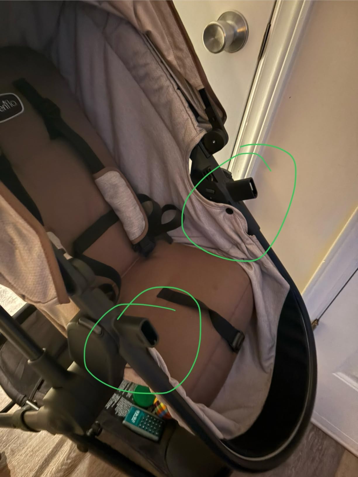 Evenflo Pivot Modular Travel System w/LiteMax Preemie and Infant Car Seat customer photo 2