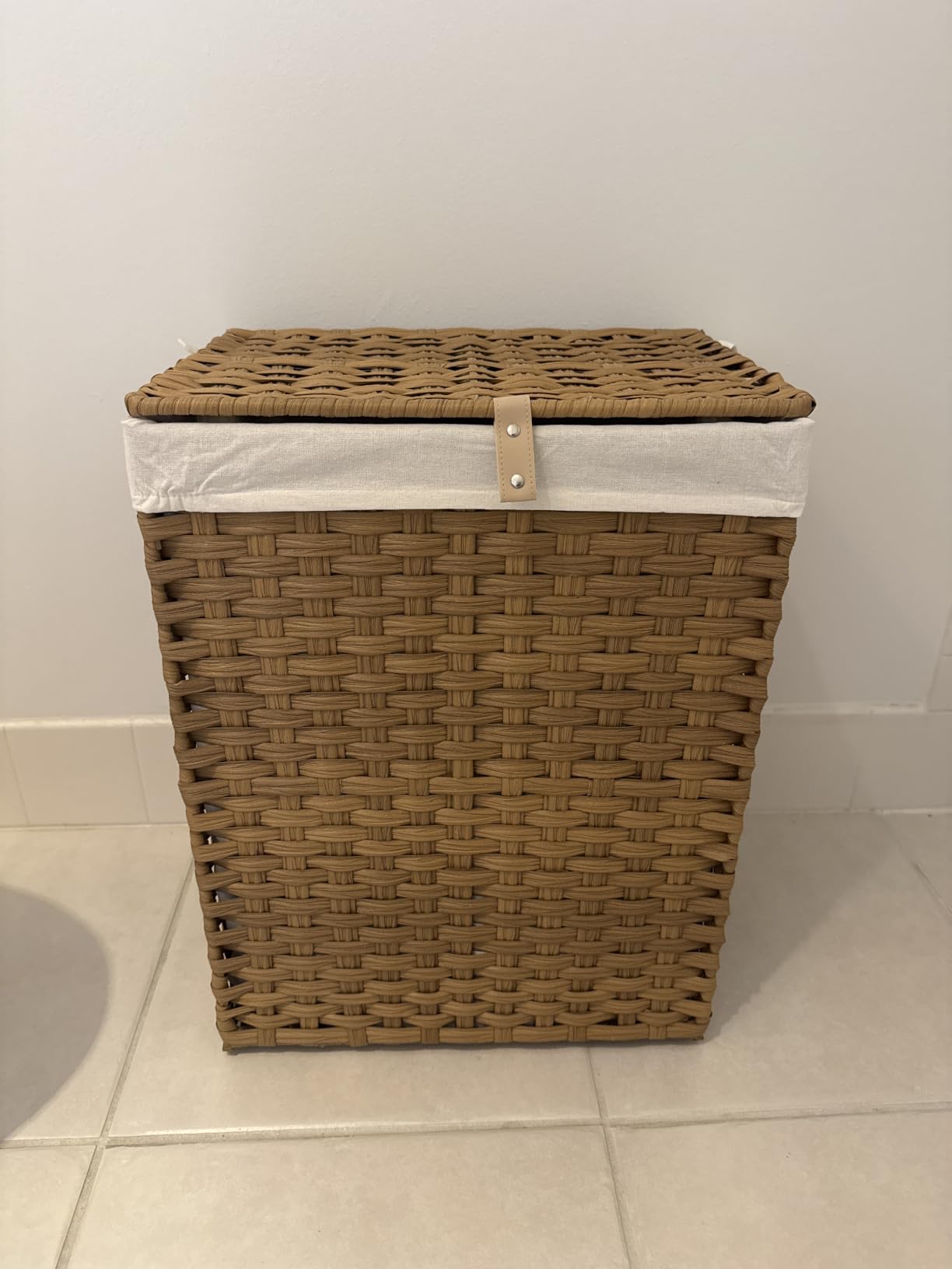 DUMOS Woven Laundry Basket with Lid, 90L Large Capacity Hamper, Removable & Machine-Washable Liner, Foldable Rattan Clothes Hamper, Sturdy Steel Frame, Odor Control, Goose Yellow customer photo 2