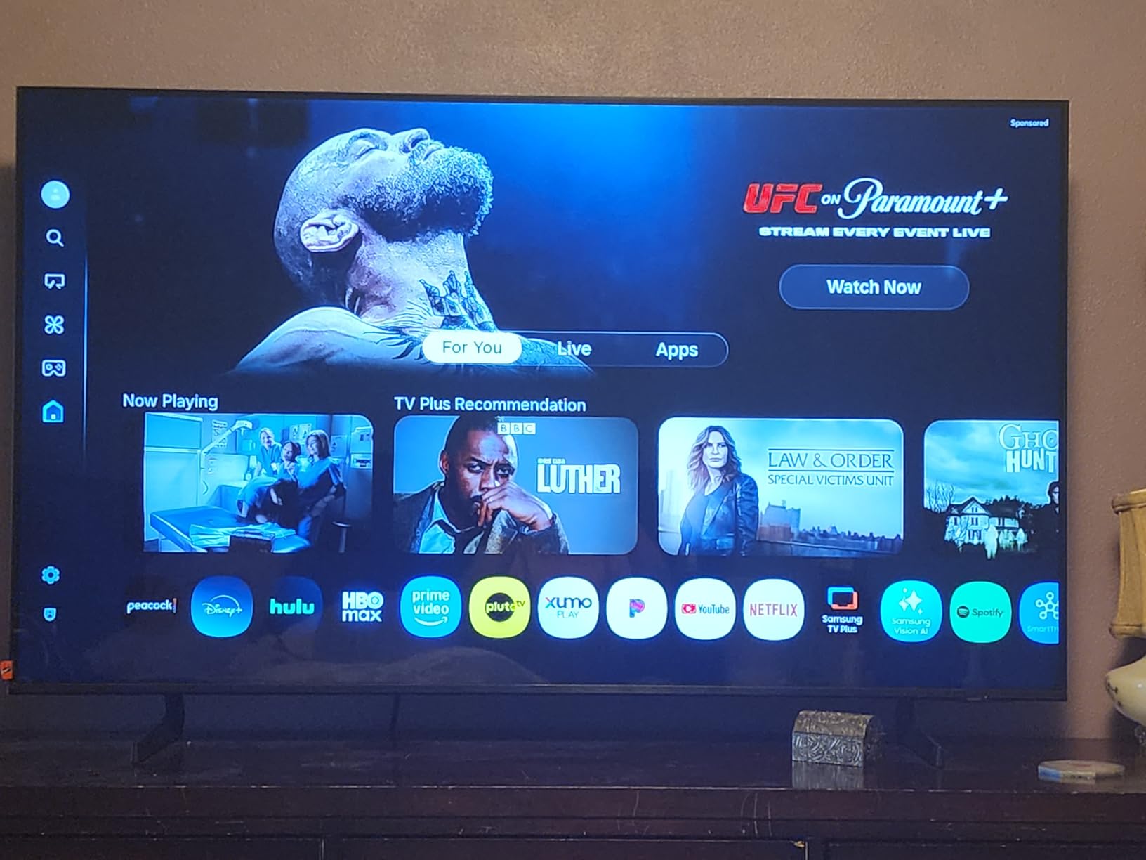 Samsung Q8F 32-Inch customer photo 1