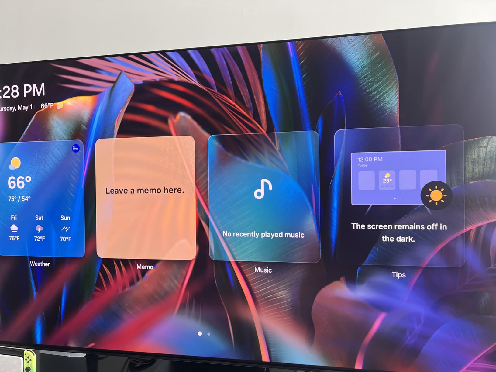 Samsung S95F 77-Inch customer photo 1