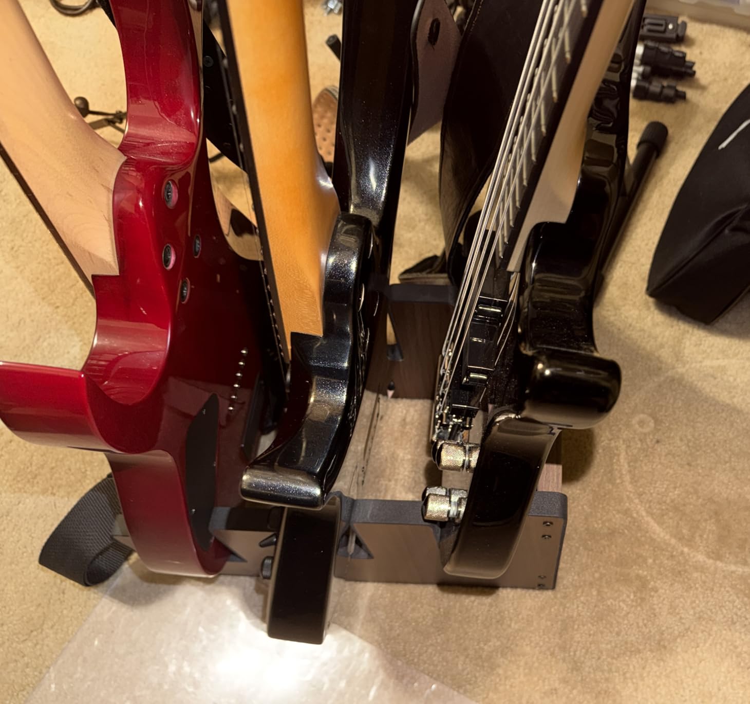 STRICH Wooden Guitar Stand for Multiple Guitars, 4-Holder, Front Display Space-Saving Floor Guitar Rack for Home, Studio, Stage, Walnut Color, L-4EW (For 4 Electric/Bass) customer photo 1