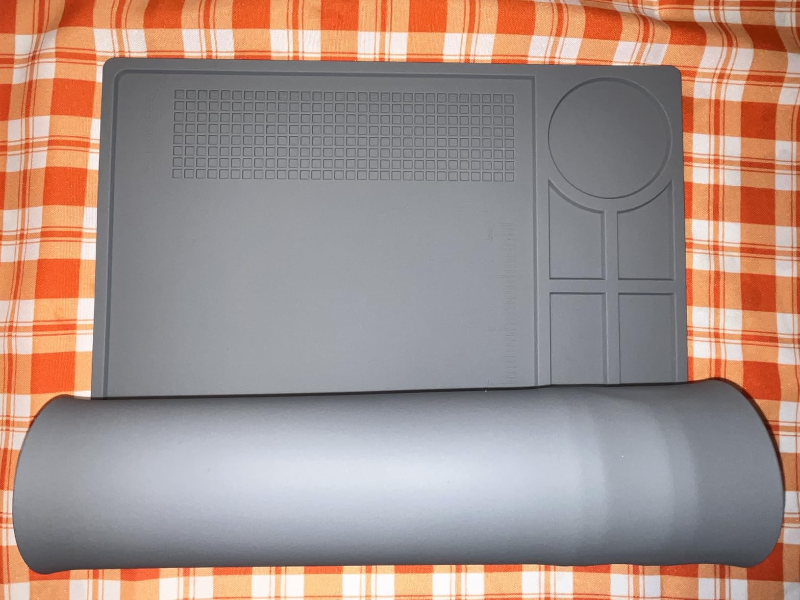 Kaisi Extra Large Soldering Mat, 932°F Heat Resistant Silicone Solder Mat customer photo 2