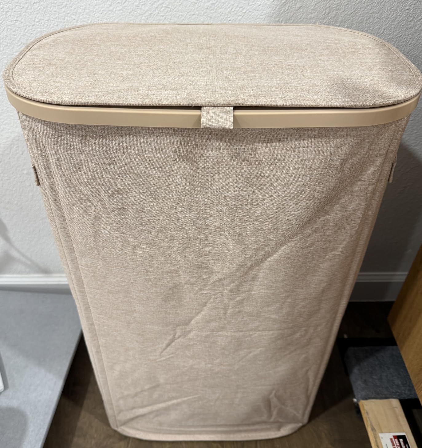Lifewit Slim Laundry Basket with Lid and Removable Bag, 65L, Beige customer photo 1