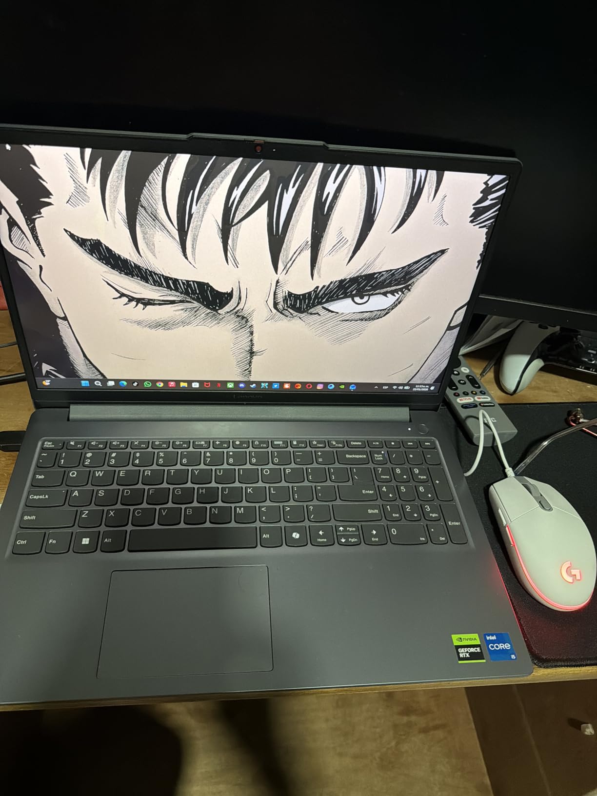 Lenovo LOQ Essential customer photo 1