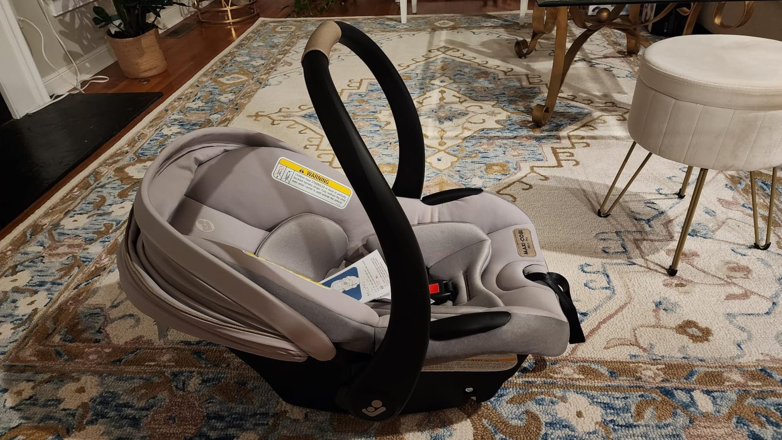 Maxi-Cosi Mico Pro Baby Infant Car Seat with Base, Ventilated Chair, Soft Headrest Pad, Easy-Install Latch, Adjustable Belt Guide, 3-Position Base, Stroller-Ready, 4-30 lbs, up to 32 in, Sea Shadow customer photo 1