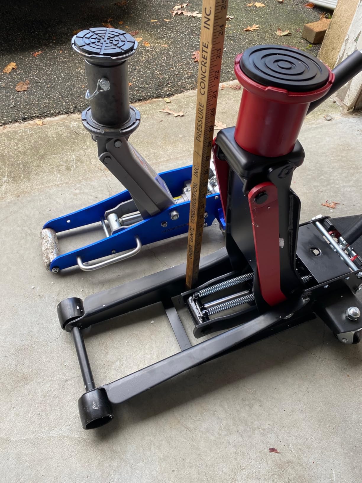 3-Ton (6600lbs) Low-Profile Dual Pistons Heavy-Duty Steel Racing Off Road Floor Jack with Quick Lift Hydraulic Pump, Foot Pedal and Extension Adapter for Car Maintenance customer photo 1