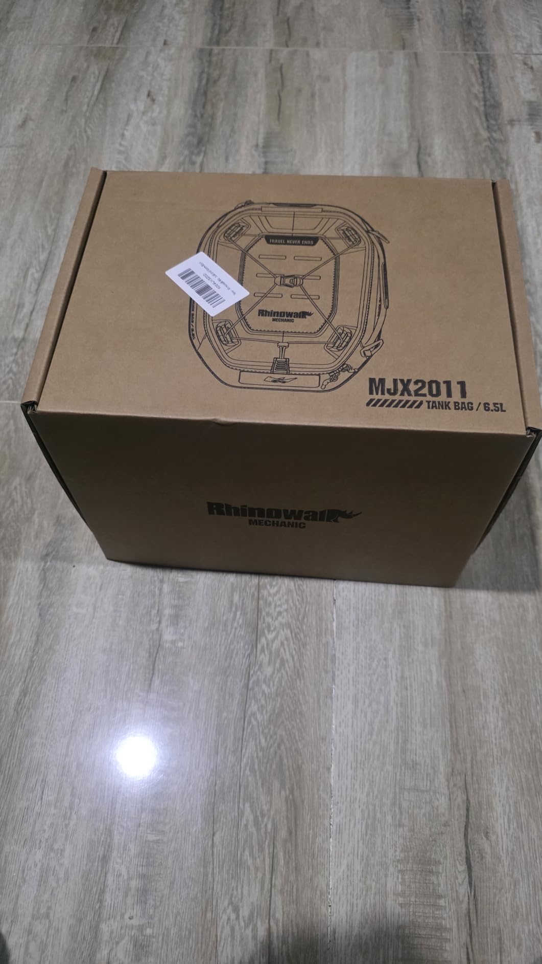 Rhinowalk Motorcycle Tank Bag 5L-6.5L with Strong Magnetic Quick Release Magnetic Tank Bag with Rain Cover fits Harley Davidson, Indian, Honda, Yamaha, Suzuki and More-Brown customer photo 1