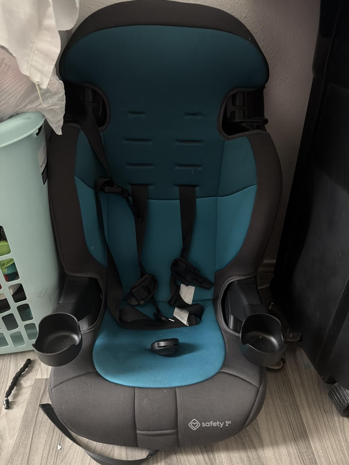 Safety 1st Grand 2‑in‑1 Booster Car Seat, Converts from High Back to Belt‑Positioning Booster, Seat for Kids 40–65 Pounds and Belt‑Positioning 40–100 Pounds, High Street customer photo 2