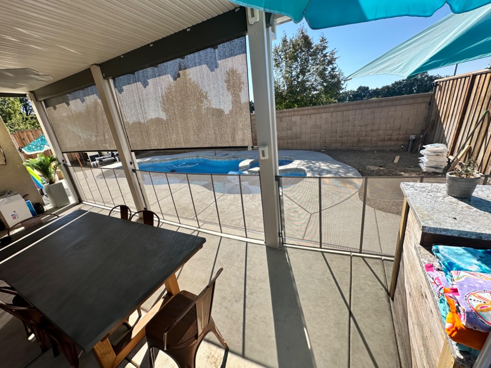 Miumoon 50 inch Reinforced Retractable Baby Gates 42 inch Tall customer photo 2